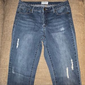 EUC Peck & Peck Cropped Distressed Jeans Size 4.